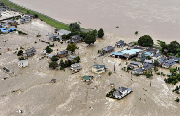 鬼怒川堤防決壊 よくわかる被害地域一帯の衛星写真… Google通行可能な道路マップを公開